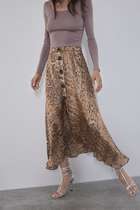 Flat footwear with midi/maxi skirts?