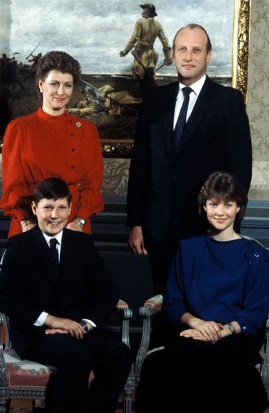Royal style: fewer new frocks, more old rocks