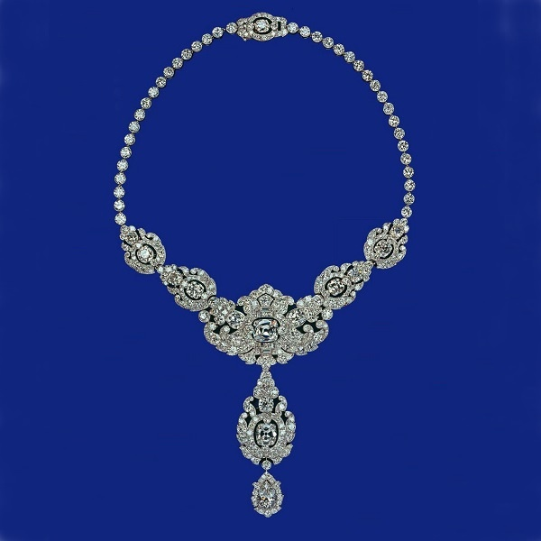 Royal style: 'tis the season for tiaras, fa-la-la, la-la-la, la-la-la