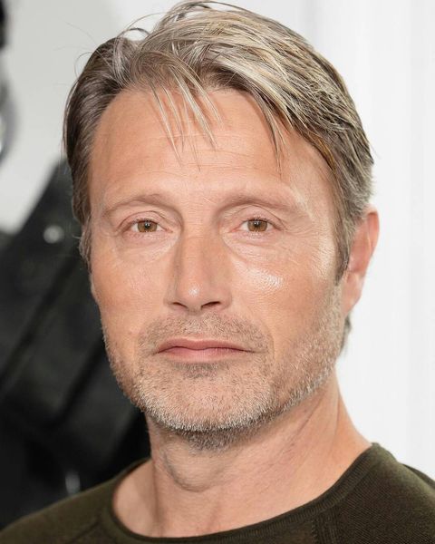Can anyone tell me what Mads Mikkelsen smells like?