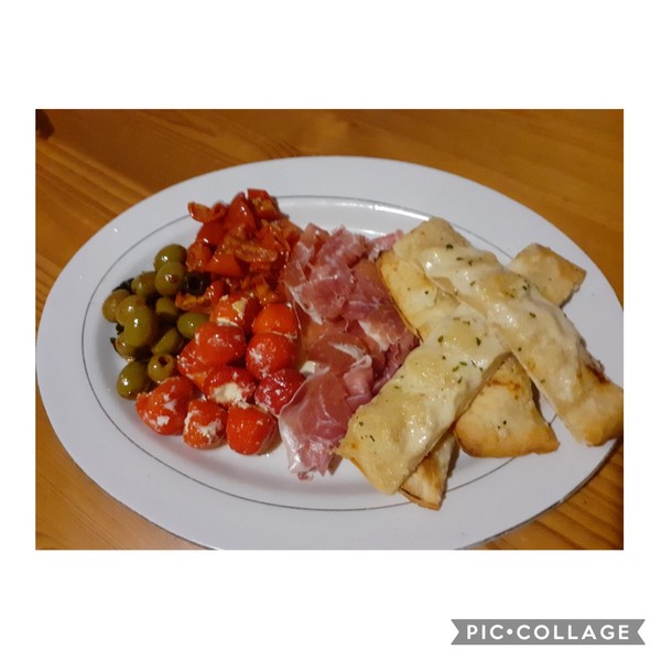 This plate of food looks unreal!?