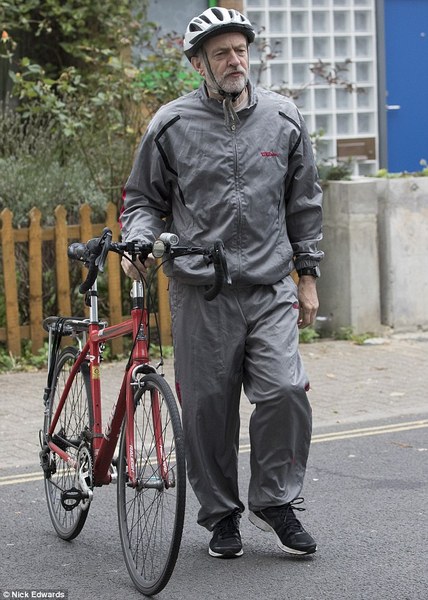 Brexit Arms Festive Special. Will the Grinch steal christmas? Could it be ‘Christmas with the Kranks?’ Or will we end up with a ‘Blue’ Christmas after all?...🤷🏻‍♀️🎄