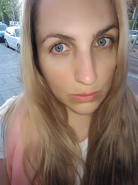 To those who wear zero makeup