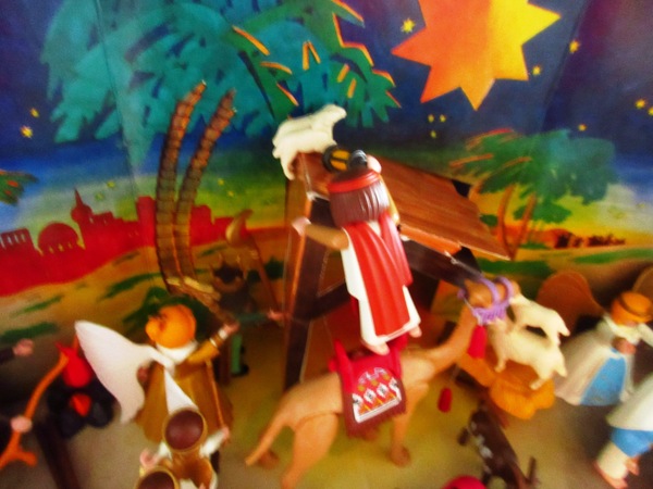 It's the Christmas season for the Playmobil people in our house...