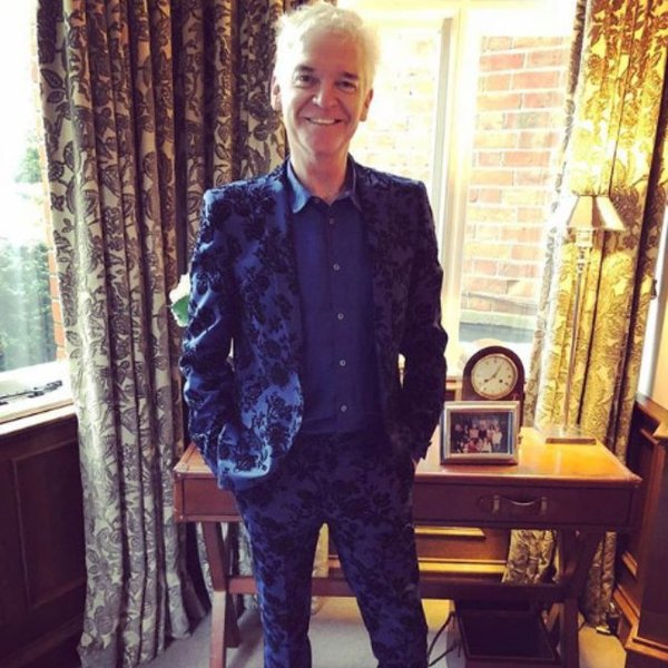Anyone else uncomfortable about Eamonn Holmes with Ruth Langford?