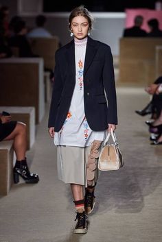 Les Parisiennes de Mamansnet: Be More Aunt Larry