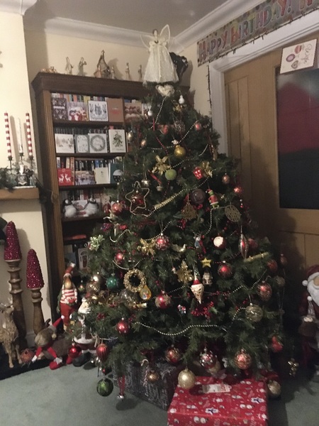 To be a tad disappointed with my balsam hill tree