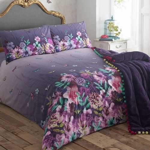 What curtains would you put with this bedding