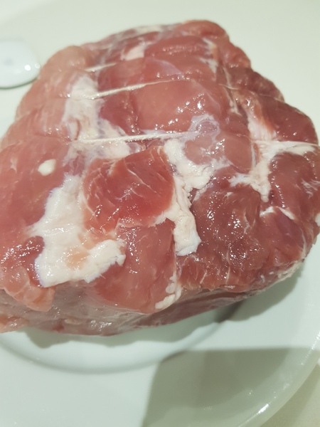 I have a ham and a turkey crown/breast and i don't know which is which, can anyone help?