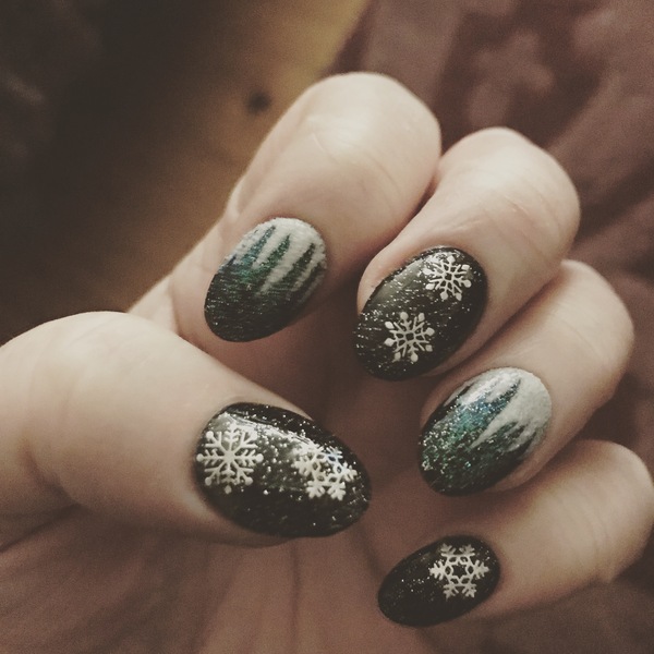 Our Christmas nails (Pictures)