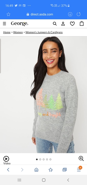 Classy/understated  Christmas jumper