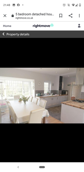 Kitchen without any wall cabinets