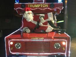 Does Father Christmas do a tour of your town / village on Christmas Eve? (as organised by local Round Table or similar)