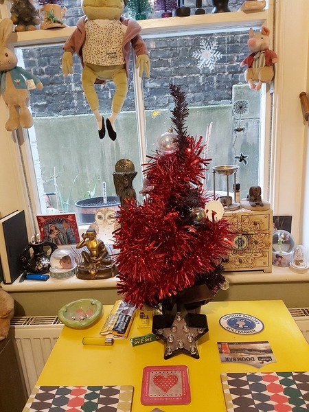 Dust off your Christmas mojo, strap yourself in. We're at the business end of the Christmas countdown 2019. Thread 8