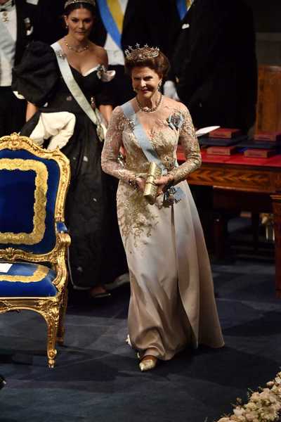 Royal style: 'tis the season for tiaras, fa-la-la, la-la-la, la-la-la