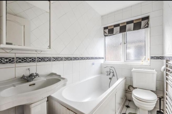 Bathroom - moving toilet / fitting shower / inconvenient window