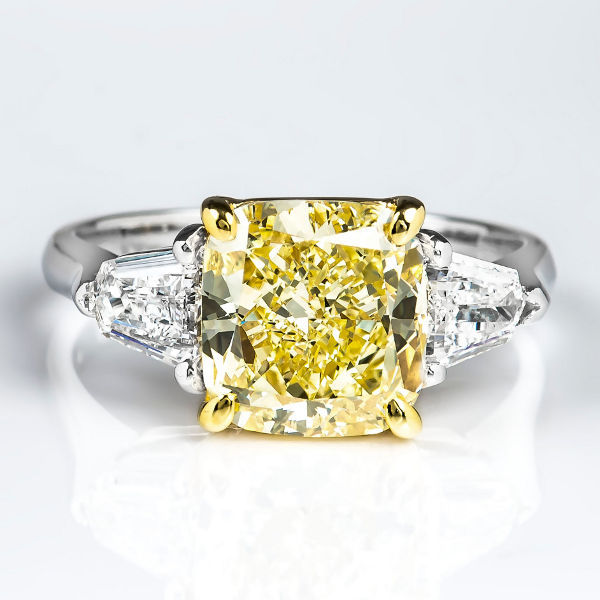 Gorgeous Yellow diamond
