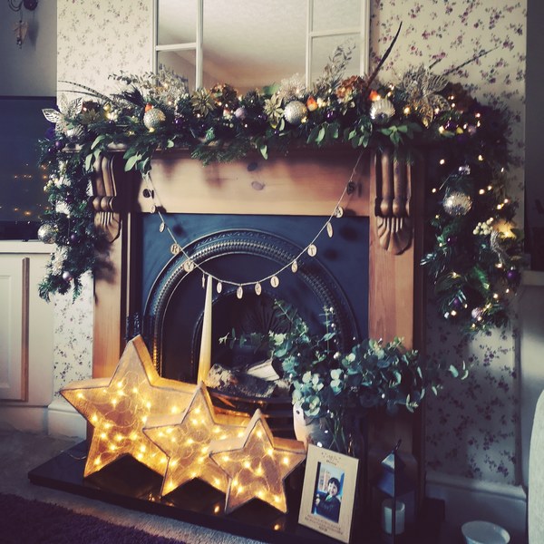 To ask to see your Christmas decorations?