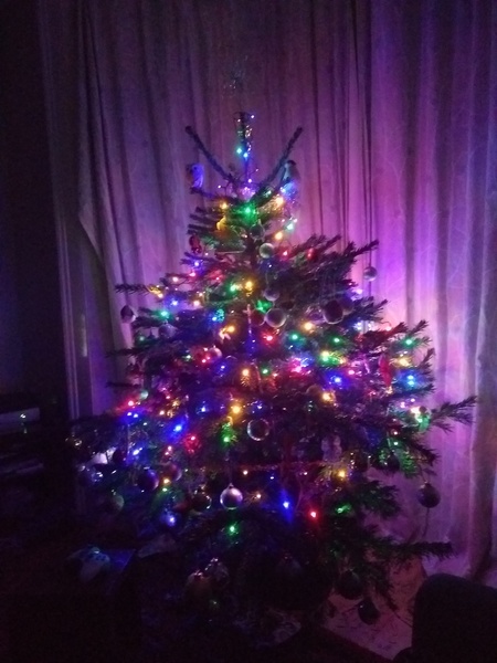 Wankerbastards and autumn weather, crunchy leaves, browning heather. We want crisp, cool days and crisp, cool wine, or beer or gin. But only a couple, as we smash moderatin'.