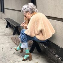 Les Parisiennes de Mamansnet: Be More Aunt Larry