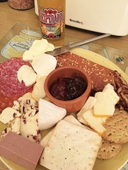 This plate of food looks unreal!?