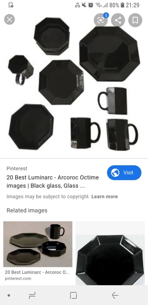 Dinner sets should be white and white only.  AIBU?