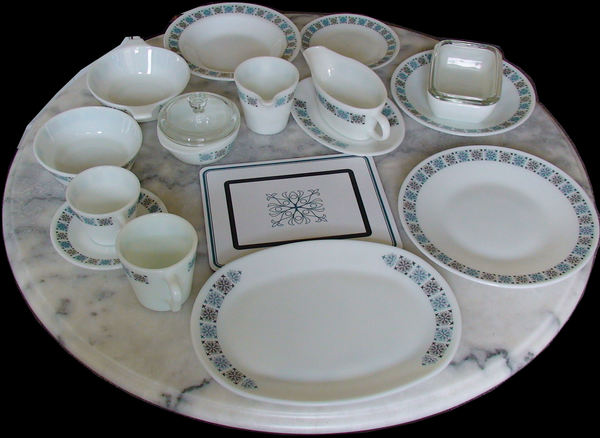 Dinner sets should be white and white only.  AIBU?