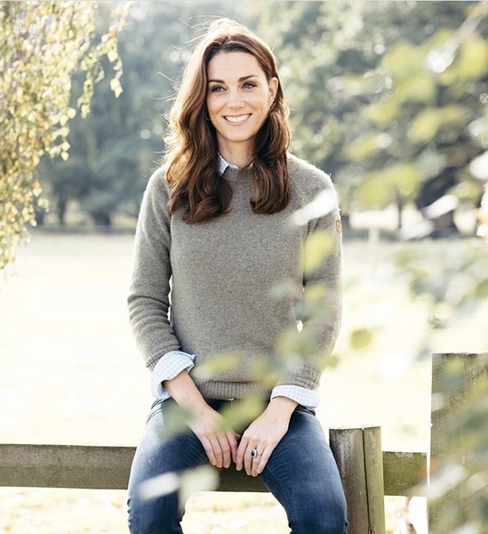 Royal style: Monochrome Megs is back in town!