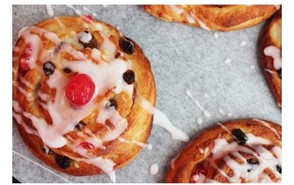 to ask what the iced sultanas pastries in the Sainsbury's cafe are called?