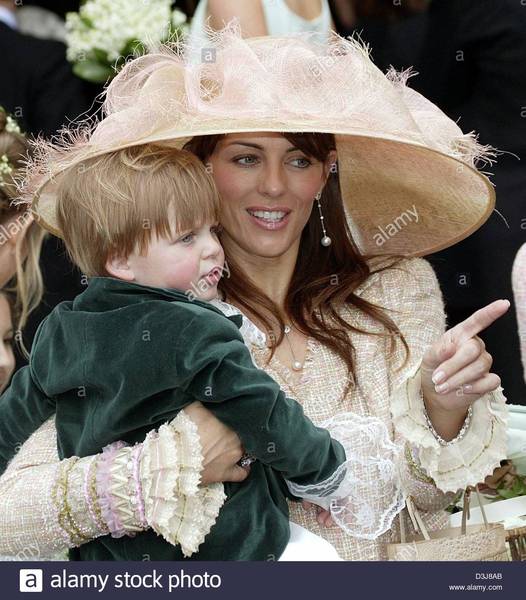 Prince George’s outfit