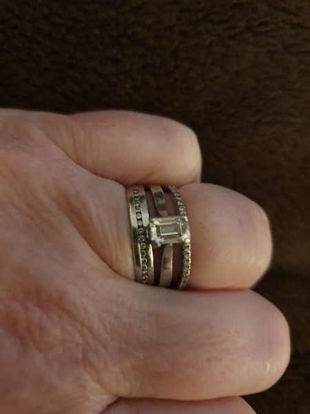 What style of eternity ring?