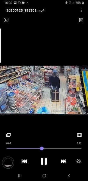 Help please, Buyer saying they received toilet paper not pram