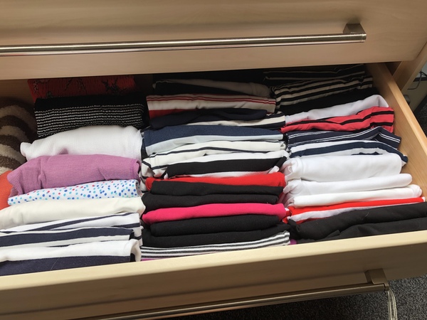 Decluttering one thing a day part 10 - the countdown to a clutter free Christmas