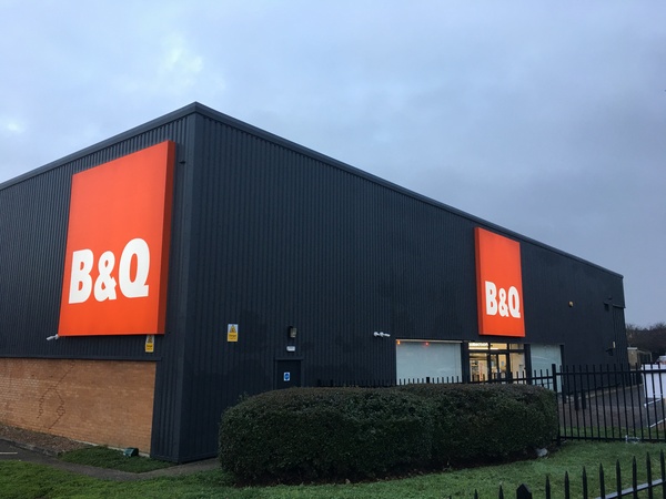 Opening day for B&Q Merton's new convenience store