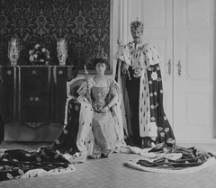 Royal style: forget all your stresses as we talk royal dresses