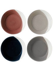Dinner sets should be white and white only.  AIBU?