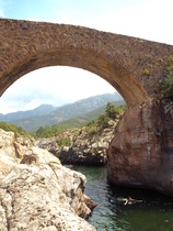 Good Rocky coves for jumping into sea for swimming - Majorca?