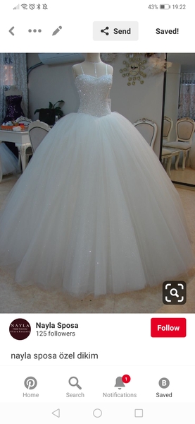 Does this wedding dress exist??