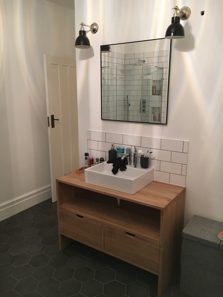 Bathroom floor tiles - hexagonal