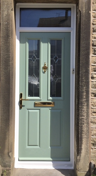 What type of front door?