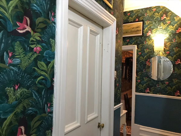 Show me your navy/deep blue/teal rooms