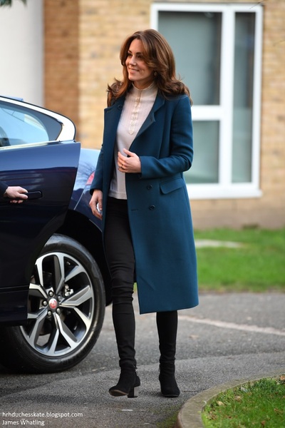Royal style: the Queen of Spain reigns in the fashion games