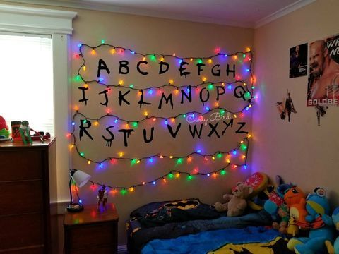 How can I do DD a Stranger Things room but make it easily changeable when she loses interest?