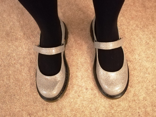 Can a middle aged woman wear these?
