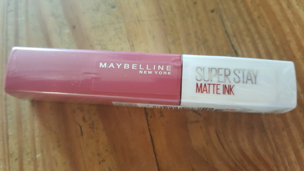 Can we agree that liquid lipsticks are generally shit