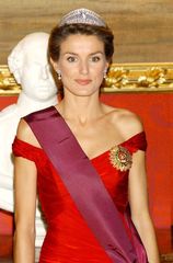Royal style: the Queen of Spain reigns in the fashion games