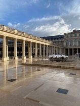 Les Parisiennes de Mamansnet: Be More Aunt Larry