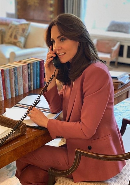 Royal style: Max and Wax and whacky hats