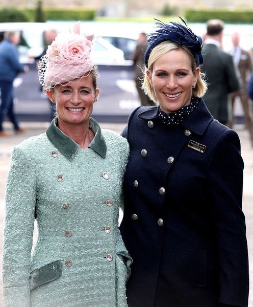 Royal style: Max and Wax and whacky hats