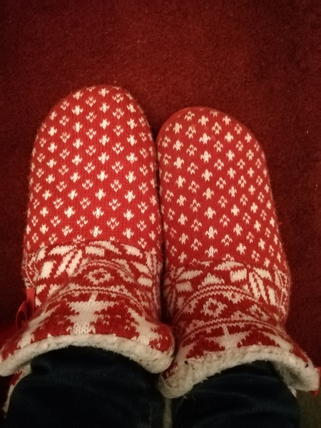 Show us your slippers!